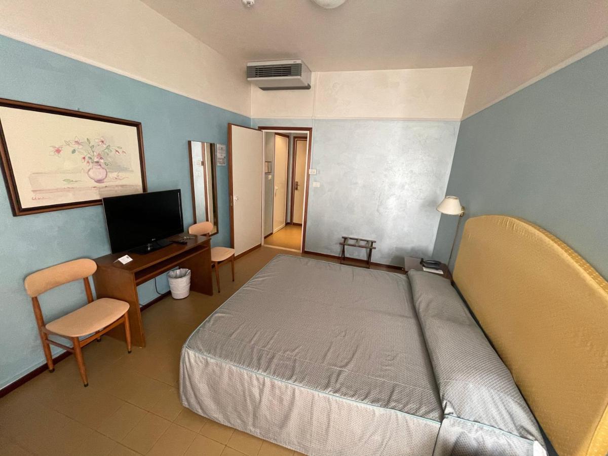 Hotel Universo Lido di Jesolo Eksteriør billede