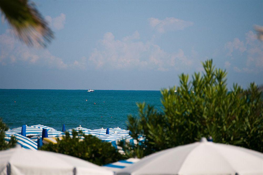 Hotel Universo Lido di Jesolo Eksteriør billede