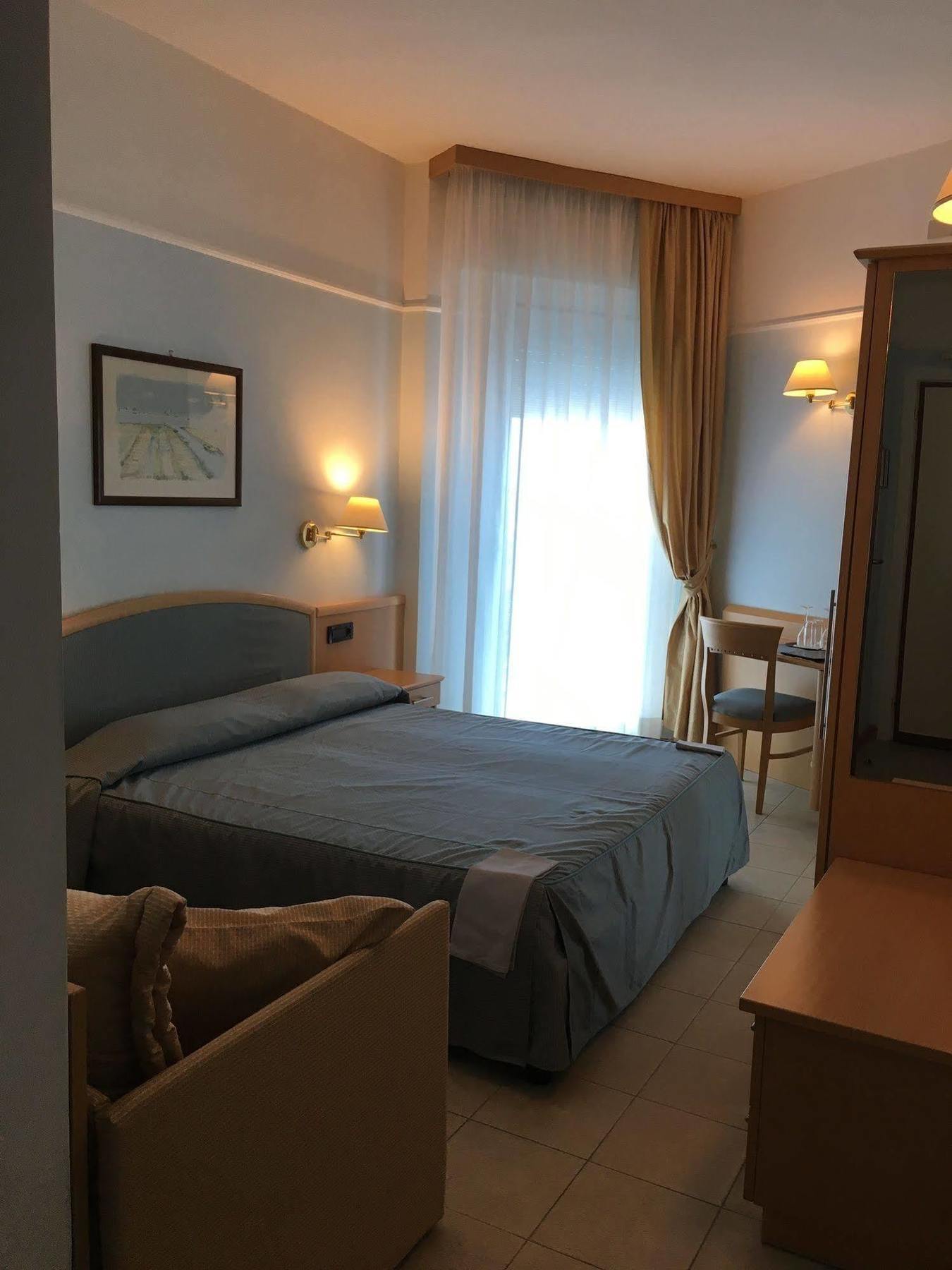 Hotel Universo Lido di Jesolo Eksteriør billede